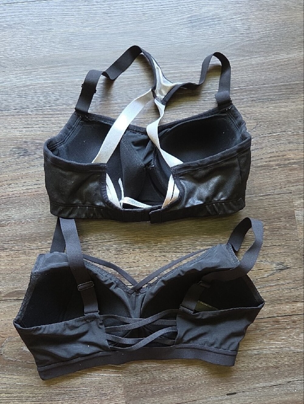 Victoria's Secret Black Sports Bras Lot (2) Size 34D - Picture 4 of 5